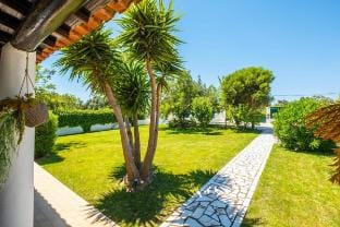 Patroves Ranch - private pool & sea views Villa in Guia