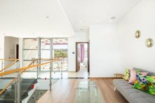 Villa Adaro - Large luxury villa close to marina Villa in Guia