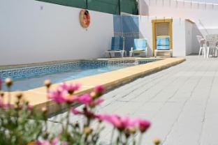 Villa Naomi - Large garden and terrace Villa in Guia