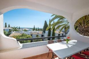 Apartment Luna - Resort with a pool Apartment in Guia
