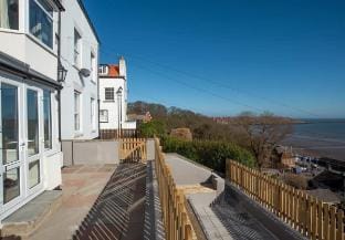 Abalyne Beach House - Beautiful beachhouse - Sea v Vacation rental in Filey