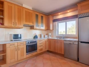 Villa Aguaviva -  walkable to restaurant/shop Villa in Guia