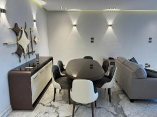 Four Season Nile View 3BDR (VIP) WIFI @Cairo Vacation rental in Cairo