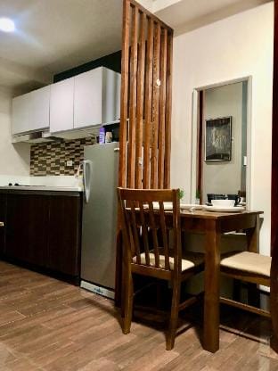 Modern Comfort in Makati | 1BR with Workspace Apartment in Makati