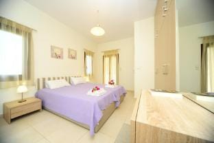 Villa Orsalia – Family Villa with Billiard Villa in Crete