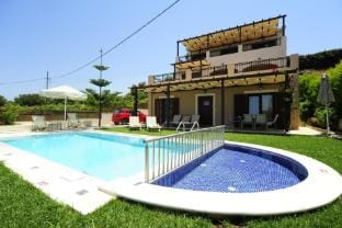 Villa Orsalia – Family Villa with Billiard Villa in Crete