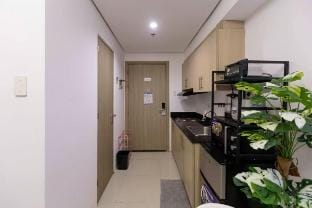 Bayside Charm: Cozy 1BR near US Embassy, MNL Bay Apartment in Pasay