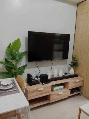 Comfy Staycation at Grass Residences tower 5 Apartment in Quezon City