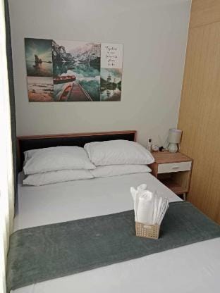 Comfy Staycation at Grass Residences tower 5 Apartment in Quezon City