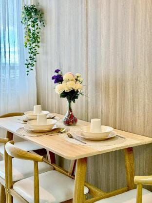 LA Suite at Coast Residences Apartment in Pasay