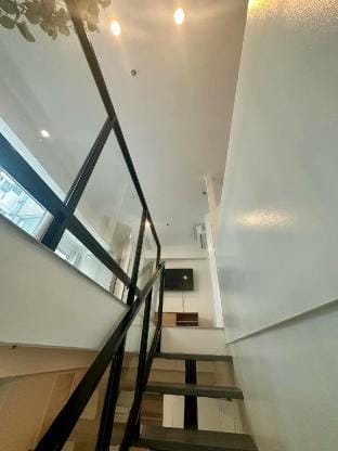 Stylish Loft in BGC with 2 bathrooms can fit 6pax Apartment in Makati