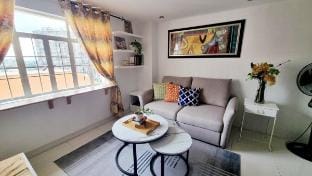 Spacious 2 bedroom in Mandaluyong near Megamall Vacation rental in Mandaluyong