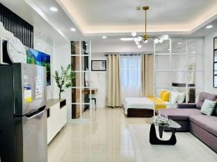 Newly opened near MOA & Airport w/PS4 and karaoke Vacation rental in Pasay