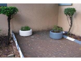 Cozy Studio Room to Rent in Johannesburg City Apartment in Sandton