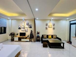 Vietnam Travelers Home 1 with Private Balcony Vacation rental in Hanoi