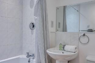 Delta Apartment #401 in City Centre Apartment in Northampton