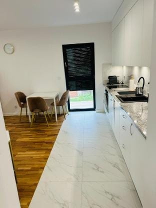 II Apartament/ Free Parking/10 min Rynek & PKP Vacation rental in Wroclaw