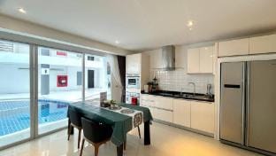 B12-Pool Access Partial Seaview 2 Bedrooms 1 Bathroom at Karon Apartment in Phuket