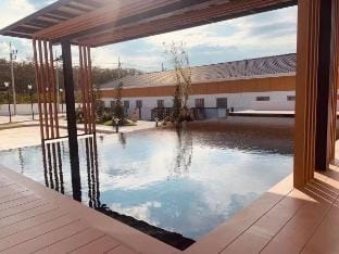 Japanese town bungalow villa Villa in Thep Krasatti
