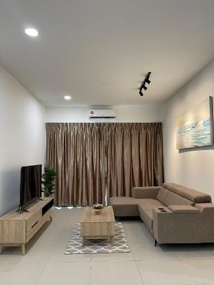 3BR Muslim/Kids Friendly#Toys#Books#Free Snacks Apartment in Kuching