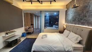 Lustful Feel KL #Jacuzzi #NLFX #Prjscn120" #TV65" Vacation rental in Federal Territory of Kuala Lumpur