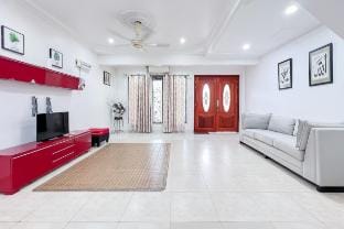 Homestay Taman U12, Shah Alam - Smarthome Vacation rental in Selangor, Malaysia