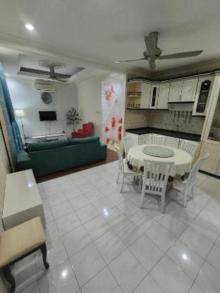 Falzira Homestay BPJ  Vacation rental in Kedah