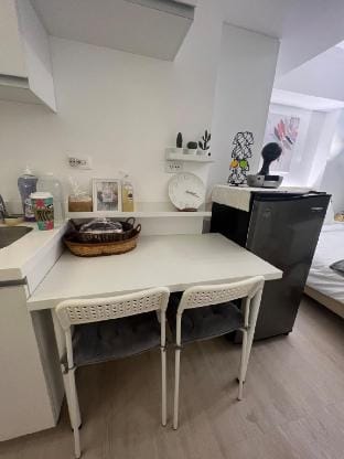 20th Flr Neighboring Studios | Azure Monaco Tower Apartment in Calabarzon