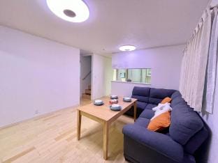 Two stops to Skytree, Entire Private Villa – 5min walk from Yahiro Station Vacation rental in Japan
