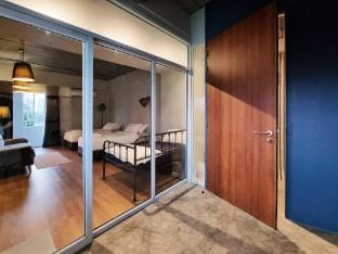 Human Touch Room - Pet Friendly Loft near Airport Apartment in Bangkok