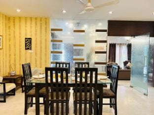 Billionaires Glasshouse Spacez Villa Vacation rental in Bengaluru