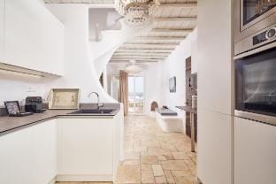 Villa Petrolefko by Ethos Hospitality Villa in Mykonos, Mikonos 846 00, Greece