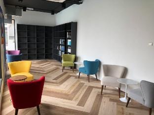 Family-Friendly | Walk to EATS + Free Parking Apartment in Kuching