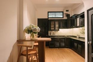 OldQuarter*Poolroom*5Brs*Hottub*Projector*Central Vacation rental in Hanoi