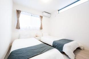 JR Tsuruhashi Station 7 minutes on foot· 3LDK Vacation rental in Osaka