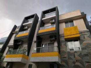 Orraica Stays Standard Living Apartment in India