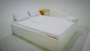 RR Win Lodging House Santa Fe - 205 Aircon Room Villa in Central Visayas