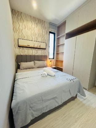 Cozy 2BR Sky Pool & Panoramic Views 1-6 Guests Apartment in Bayan Lepas