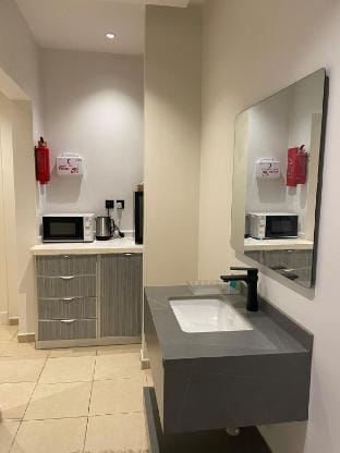Quiet and Elegant Self-Instrument Apartment Apartment in Riyadh