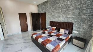 Skyview Villa 5.5 BHK Pool villa Farm Stay in Gujarat