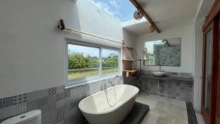 WOODEN VILLA Villa in North Kuta