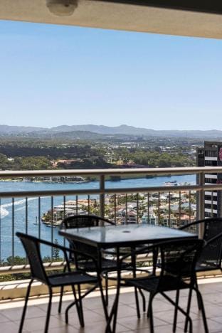 Crown Towers - Luxe High Floor Ocean View Apt Vacation rental in Surfers Paradise Boulevard