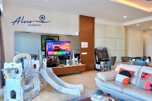 TheShore LUXURY 4+1BR Penthouse/8-12pax/Pool Table/DirectToMall/Jonker 10min Apartment in Malacca