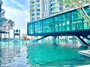 The Shore Kids Wonderland I Family 10pax I Kids Friendly I JonkerSt Apartment in Malacca