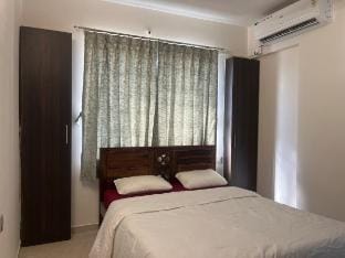 Anahat Host-all :
Back Packer-2BHK-
Max 6 pax Apartment in Maharashtra