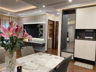 Luxury 3 Bedrooms Apt. in Diamond Crown Hai Phong Vacation rental in Laos