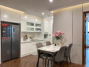 Luxury 3 Bedrooms Apt. in Diamond Crown Hai Phong Vacation rental in Laos