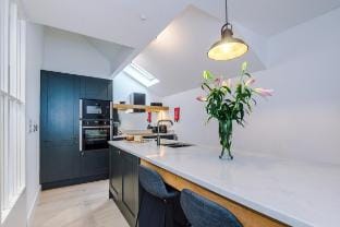 Deluxe Townhouse Close to Designer Shops and Bars Vacation rental in Salford