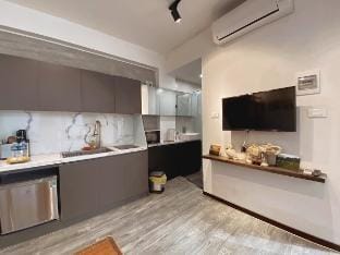 MONSTERA HOUSE 2: The Temple of Literature Vacation rental in Hanoi