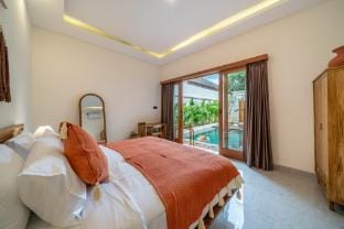 Balibay 3*Stunning VillawithPool near City Center! Villa in North Kuta